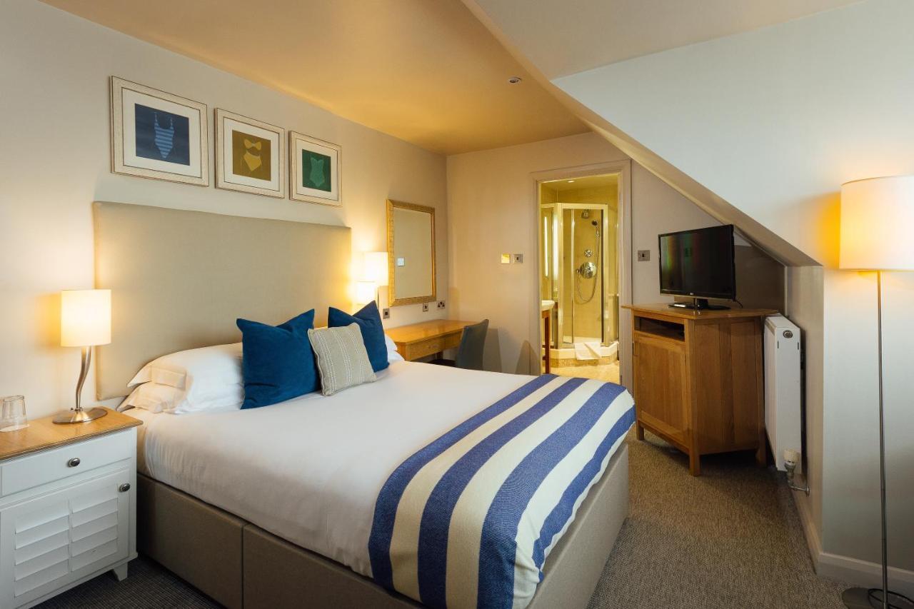 St Brides & Village Hotel 4*